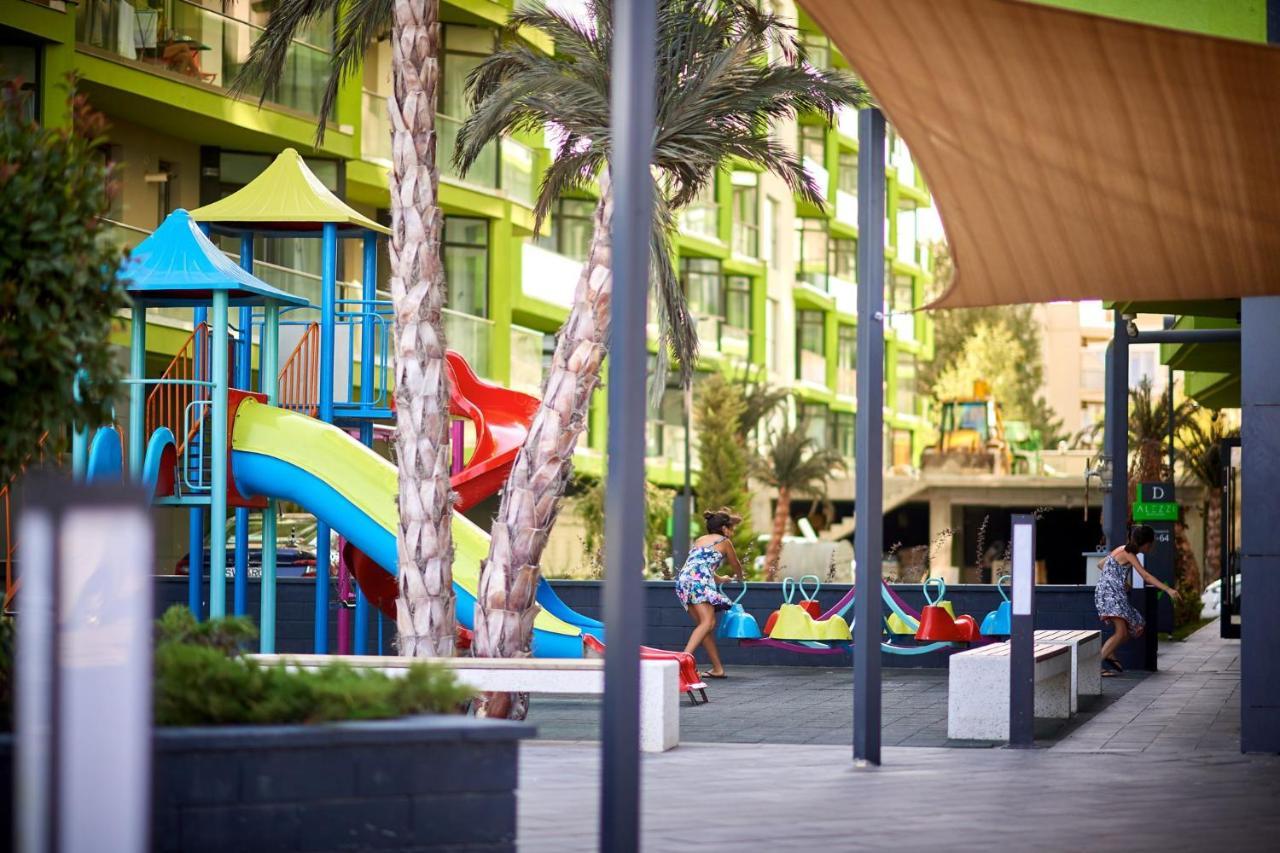Ace Aparthotel Pool & Spa Mamaia Nord Năvodari Esterno foto